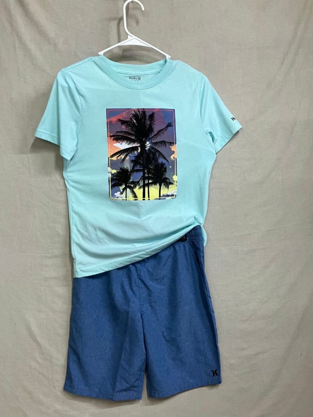 Hurley 2 Piece Set Shorts Tee Boys Size Medium 10-12 Blue Aqua Palm Graphic